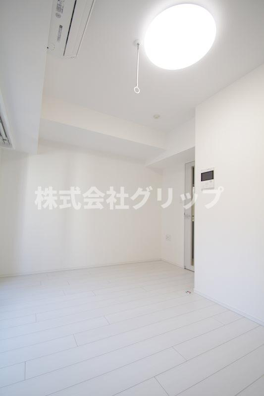 メインステージ横濱伊勢佐木Ⅲの居間・リビング