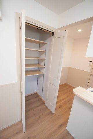 【収納】 | プリマ・ファミリエ | キッチン横に収納があるととっても便利！