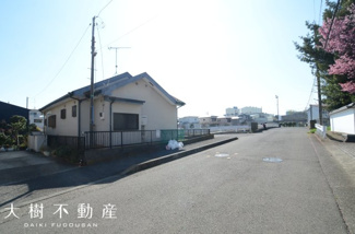 【前面道路含む現地写真】