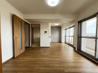 【居間・リビング】 | ソワール新檜尾台３号棟 | 使いやすいリビングです