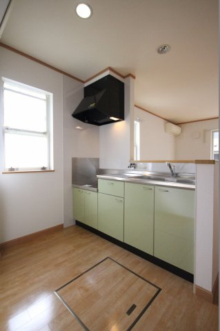 クローバーのキッチン|※お部屋により仕様が異なる場合があります※※左右反転タイプ