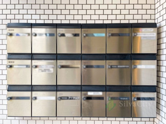 【設備】 | ストーク代官山 | 集合ポスト