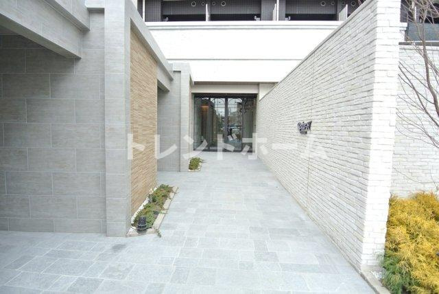 レジュールアッシュウエストレジデンスのエントランス|選べる家電プランあり！！