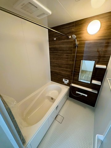 鶏冠井町沢ノ西の浴室