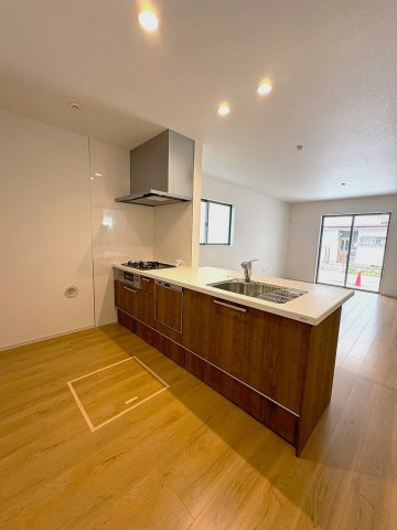 鶏冠井町沢ノ西のキッチン