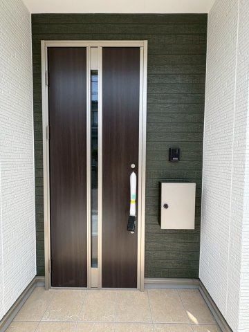 鶏冠井町沢ノ西の玄関