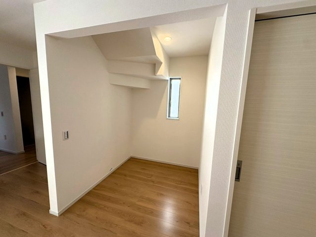 鶏冠井町沢ノ西のその他