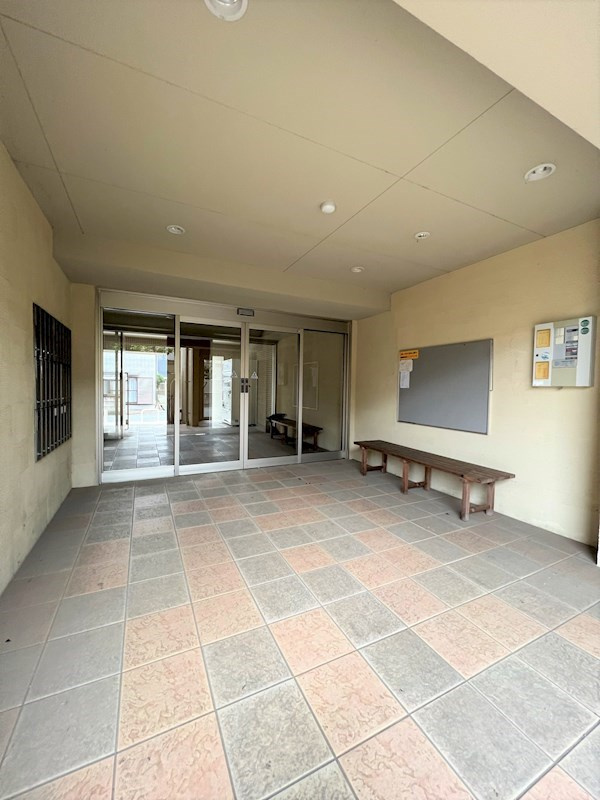 リベルテONEのロビー