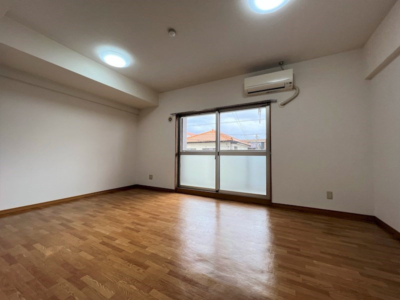 リベルテONEの居間・リビング