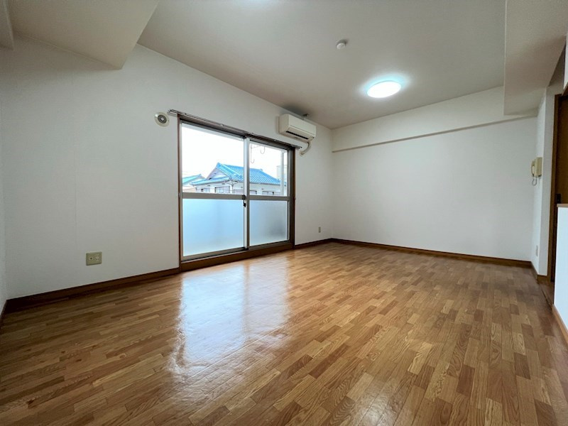 リベルテONEの居間・リビング