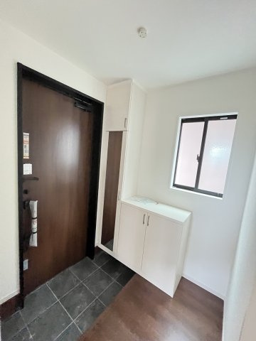 【玄関】 | 福岡市南区桧原7丁目3期　1号棟（全3棟）【仲介手数料無料・0円】 | 現地写真。