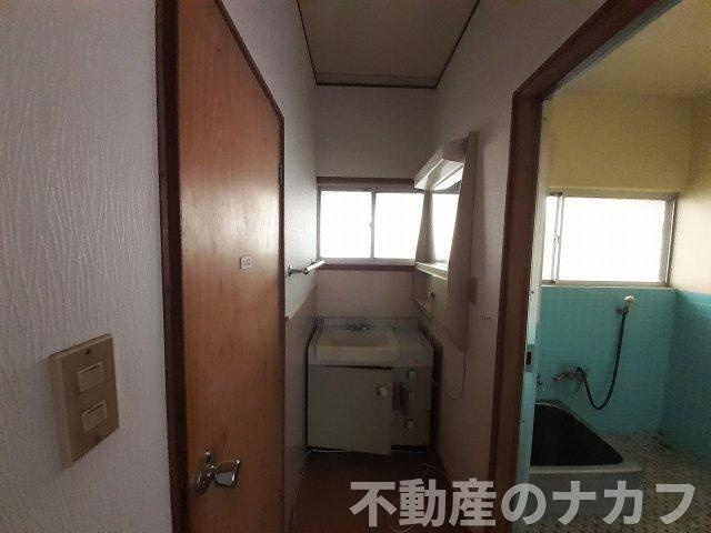 宇土市網津町の中古一戸建の独立洗面台