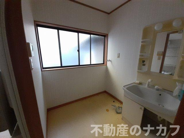 宇土市網津町の中古一戸建の独立洗面台