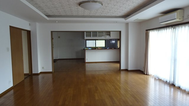 【居間・リビング】の画像