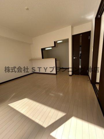 仲介手数料０円！ラ・コート・ハナの居間・リビング