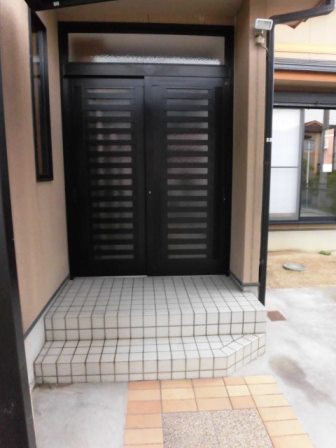 広畑区西蒲田戸建のエントランス