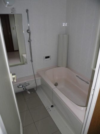 広畑区西蒲田戸建の浴室