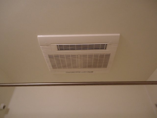 アクロポリスⅢの設備|浴室乾燥機