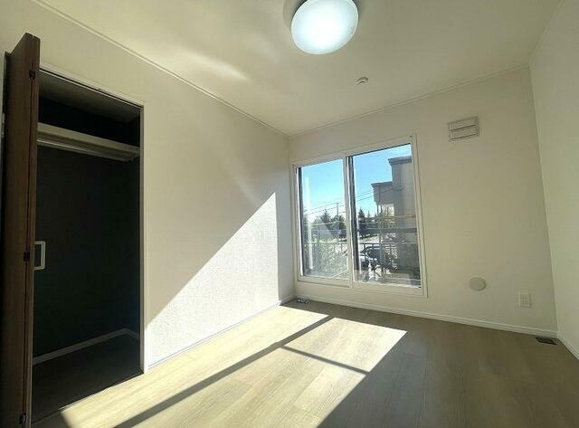 千歳市清流5丁目の洋室