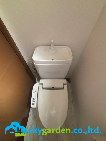 平塚市真田4丁目　中古戸建のトイレ