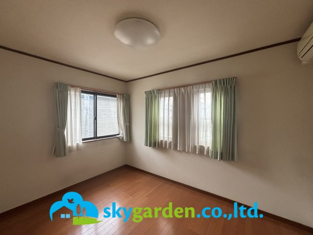 平塚市真田4丁目　中古戸建の洋室