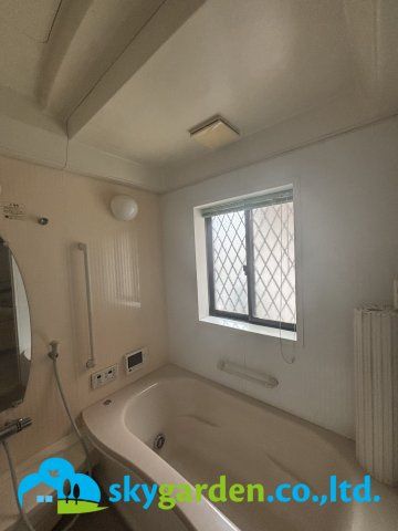 平塚市真田4丁目　中古戸建の浴室