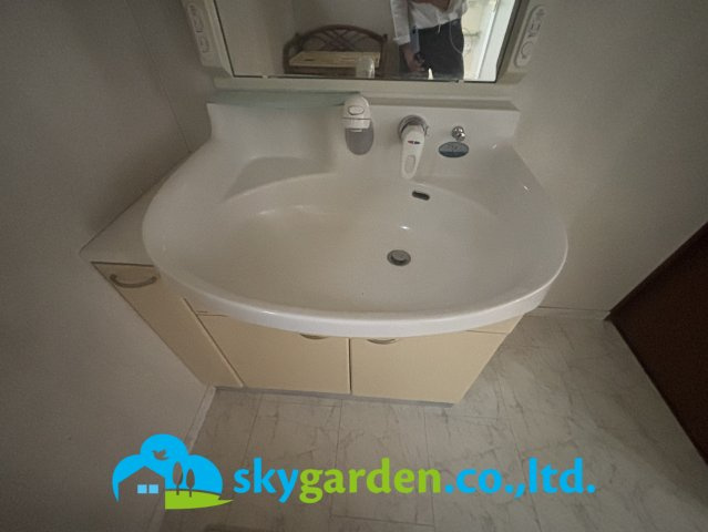 平塚市真田4丁目　中古戸建の洗面所