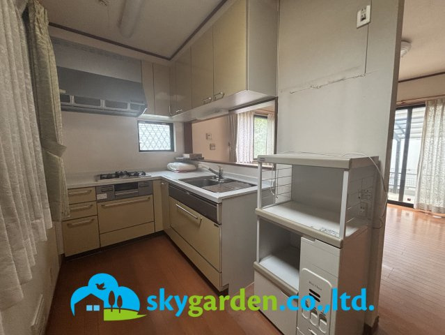 平塚市真田4丁目　中古戸建のキッチン