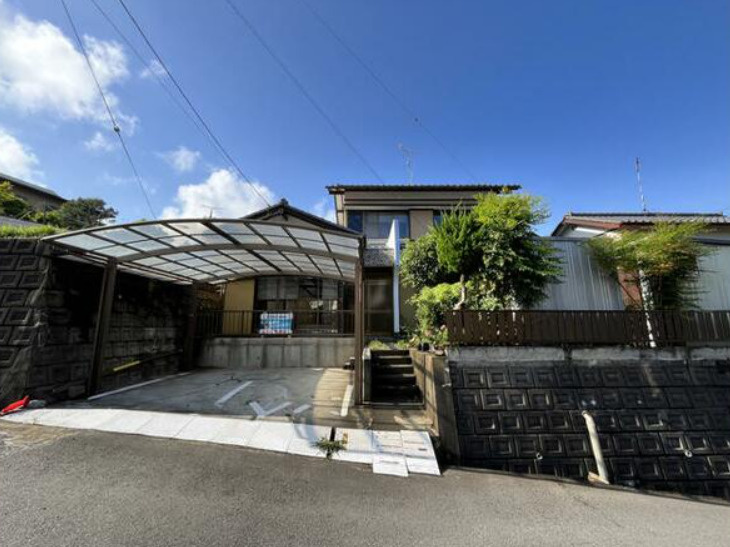 富士市岩本541-2　中古戸建リフォーム済の外観|外観も気になるポイント