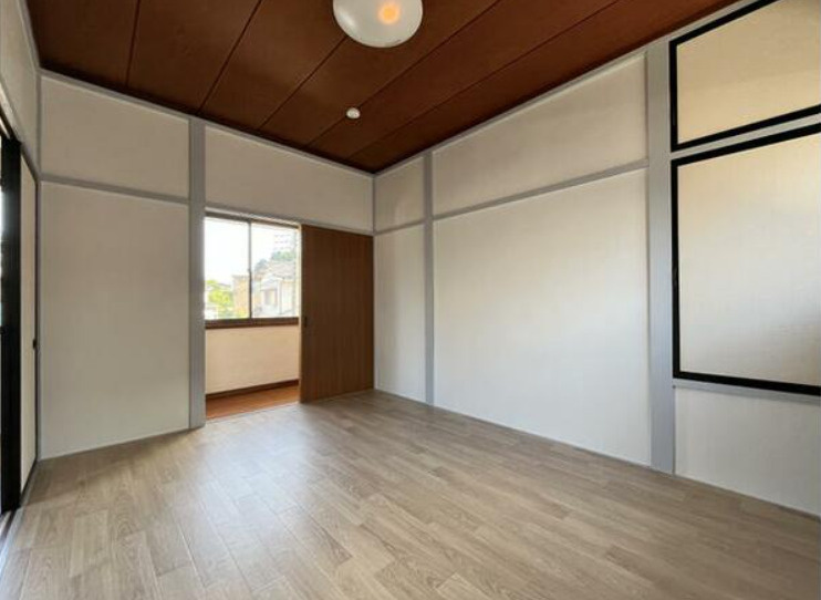 富士市岩本541-2　中古戸建リフォーム済の洋室|使いやすい洋室です