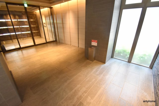 ファーストフィオーレ江坂江の木町パークサイド　仲介手数料無料のロビー