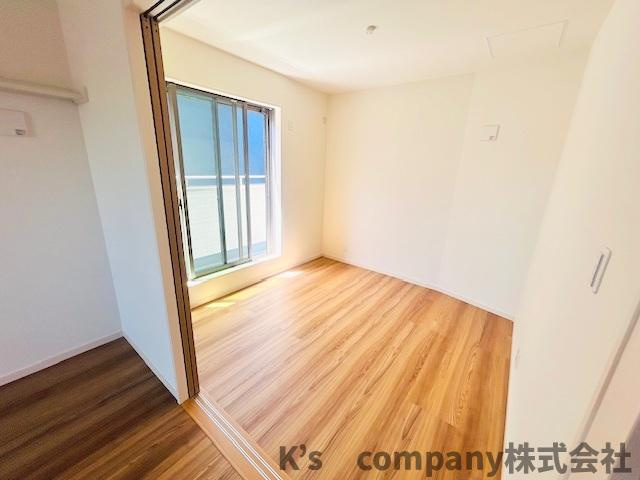 ◎茅ヶ崎市小和田１丁目　新築戸建　A号棟の洋室|洋室スペース◇