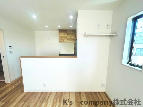 ◎茅ヶ崎市小和田１丁目　新築戸建　B号棟のダイニング|リビングにいるご家族を感じながらお料理ができる対面キッチン☆