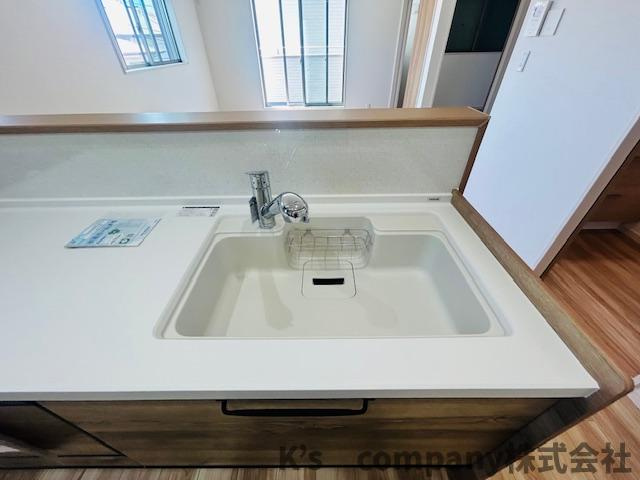 ◎茅ヶ崎市小和田１丁目　新築戸建　B号棟のキッチン|人造大理石のおしゃれなシンク◇
