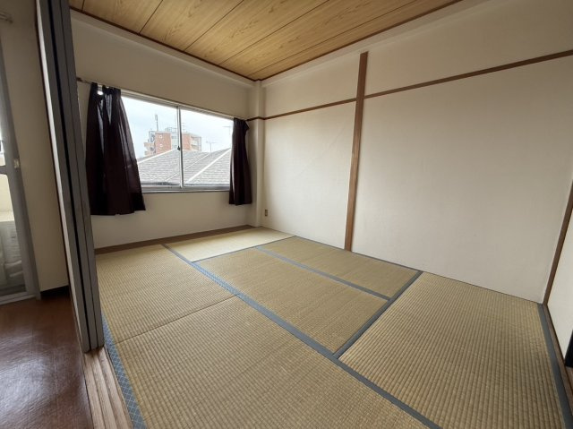 マンション桂風の和室|落ち着いた雰囲気の和室付きです