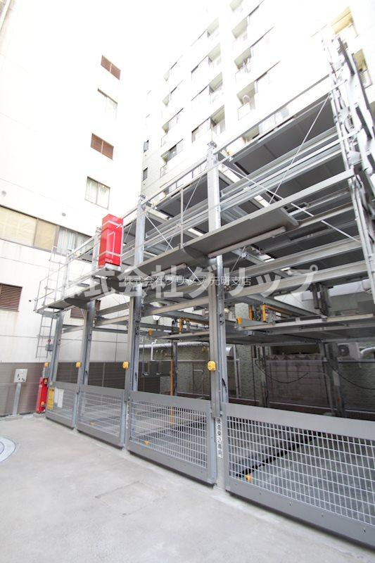 ベルシード横濱大通り公園の駐車場