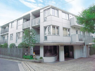 【外観】 | プラウド代々木上原２階部分のお部屋は通常仲介手数料５１７万４４００円→０円！さらにキャッシュバック４２万円にて即日現地案内可能です！