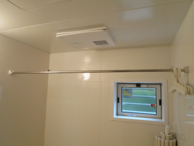  | ルーエ Ｂ | 浴室乾燥機