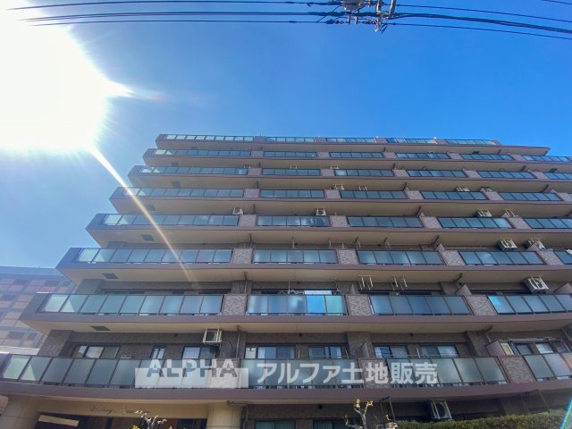 センチュリー武蔵野の外観|大切なペットと暮らせるリノベーションされた一室です。広々ルーフバルコニー付きの角部屋につき、日当り良好。是非一度ご内覧ください。