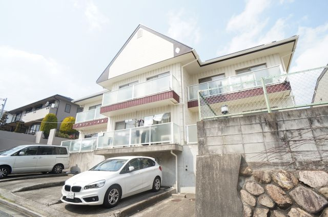 グランジュール泉ヶ丘の外観