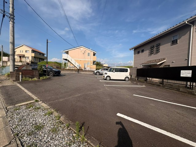 グラン・シップの駐車場