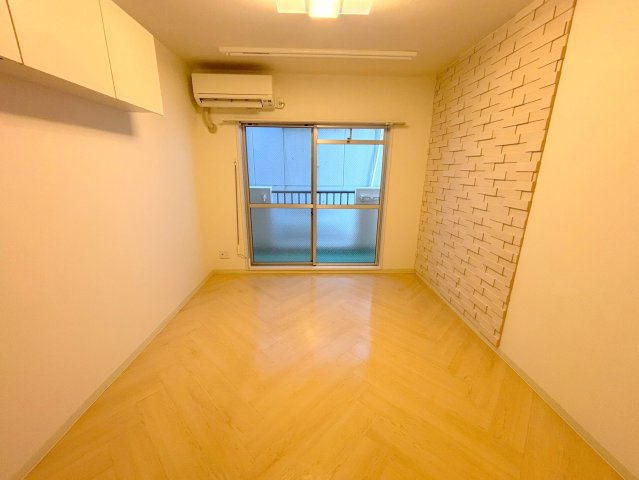 フルーレ小松の居間・リビング