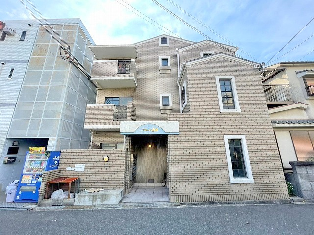 フルーレ小松の外観