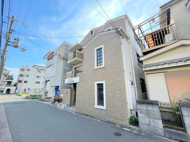 フルーレ小松の外観