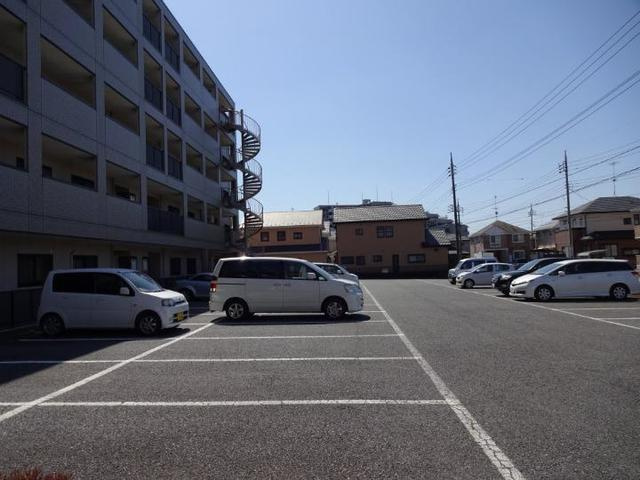キャッスルタルイ弐番館の駐車場|駐車場