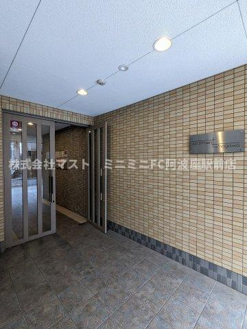 アパートメント玉川のエントランス
