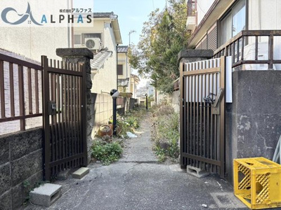 【外観】 | 明石市魚住町錦が丘二丁目　一戸建て | 門があります♪
