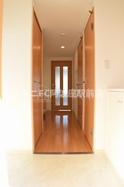 アーデンタワー靭公園の玄関