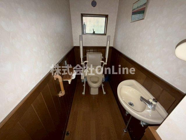 八尾市南本町2丁目戸建のトイレ