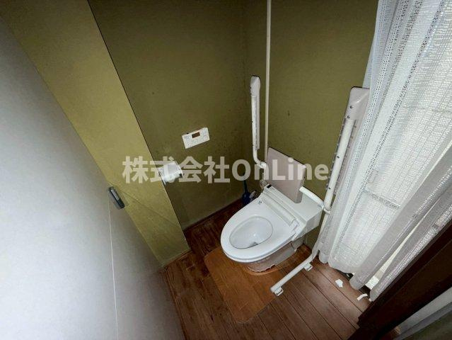 八尾市南本町2丁目戸建のトイレ
